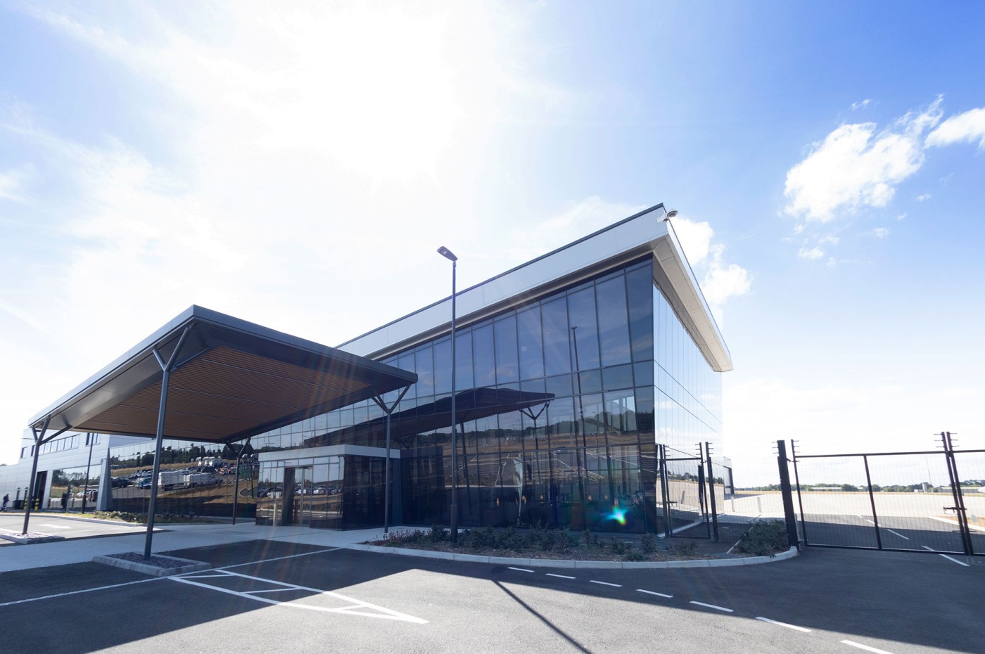 London Biggin Hill Service Centre exterior