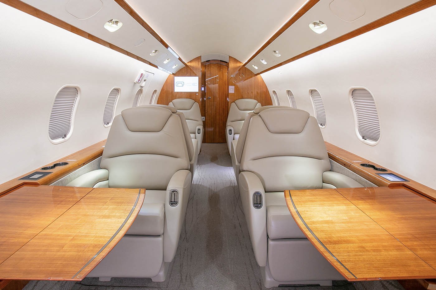 Challenger 300 S/N 20182 Cabin 2