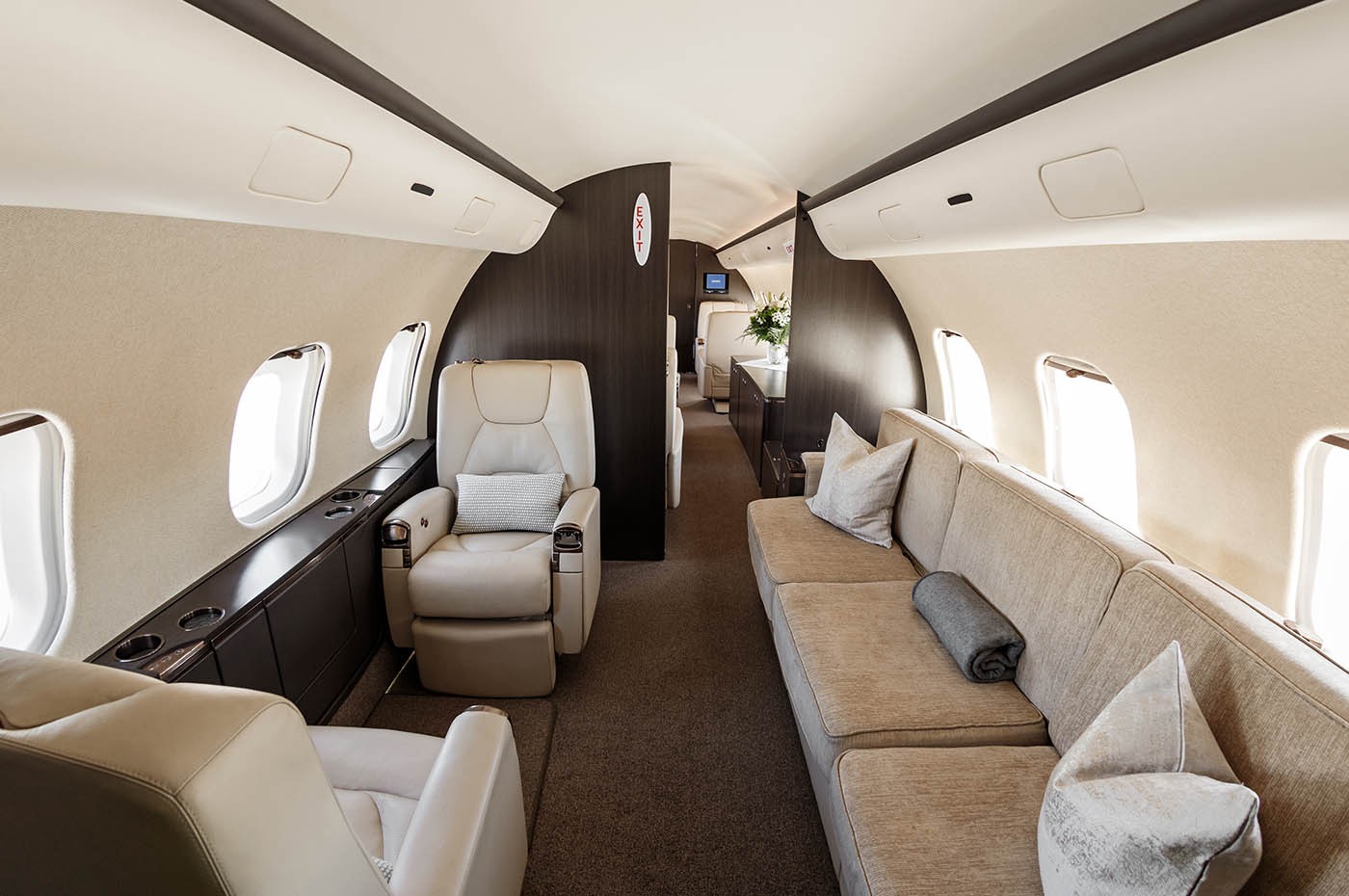 Global 5000 S/N 9130 Interior 4