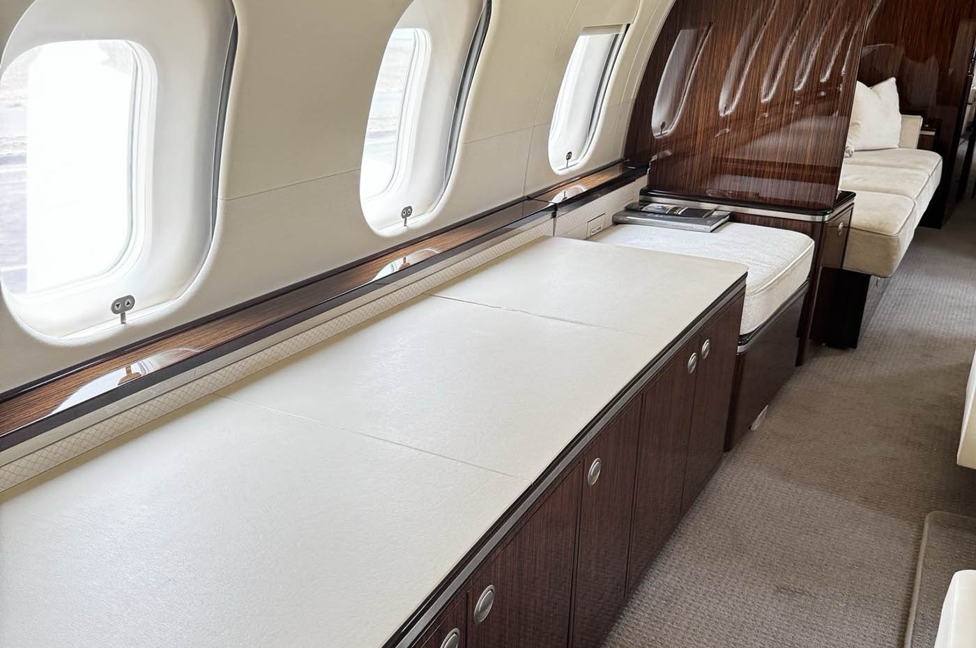 Global 5000 GVFD 9676 Cabin 2