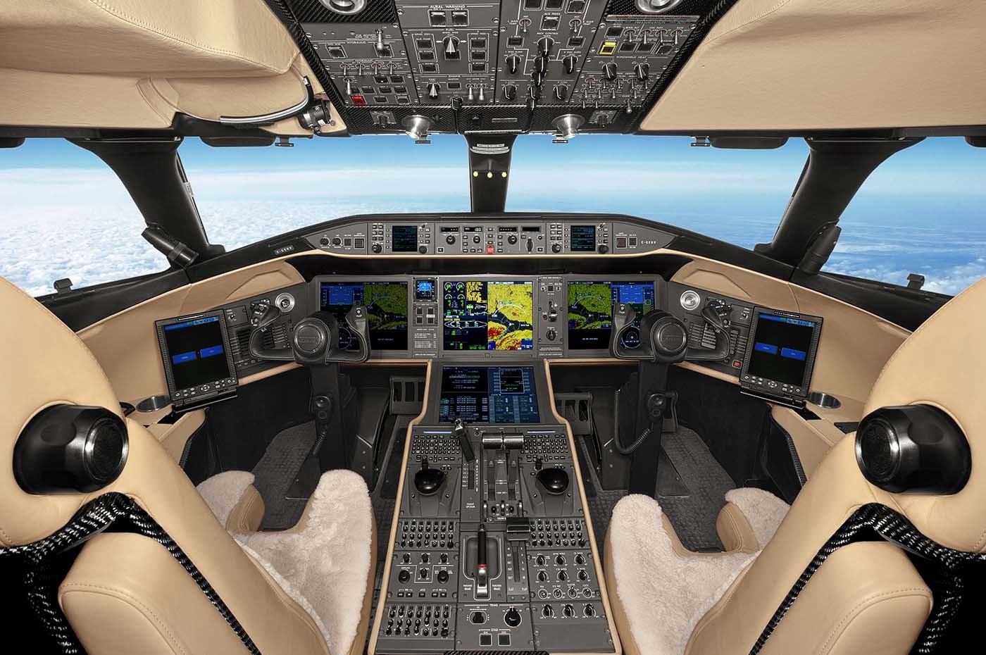 Global 5000 GVFD 9676 Cockpit